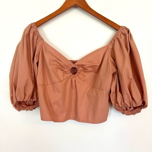 Abercrombie & Fitch Smocked Cropped Puffed Sleeve Top Camel Tan Size Medium - Picture 2 of 11